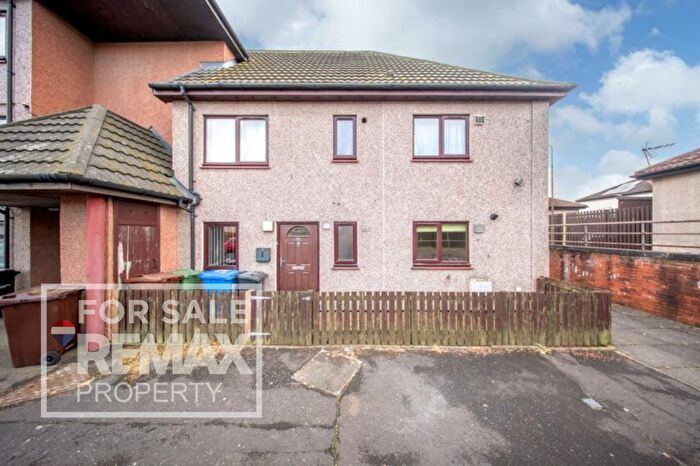 3 Bedroom Flat For Sale In Leven Walk, Craigshill, Livingston, EH54