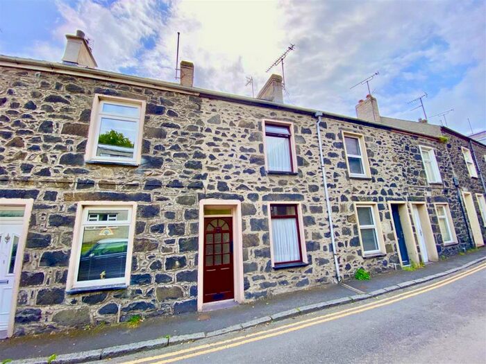 2 Bedroom Terraced House For Sale In North Street, Pwllheli, LL53