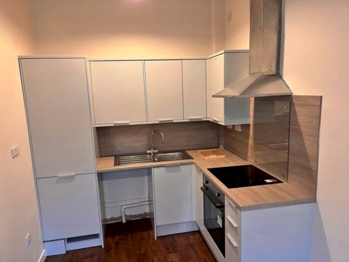 1 Bedroom Flat To Rent In Neath Road, Landore, Swansea, SA1