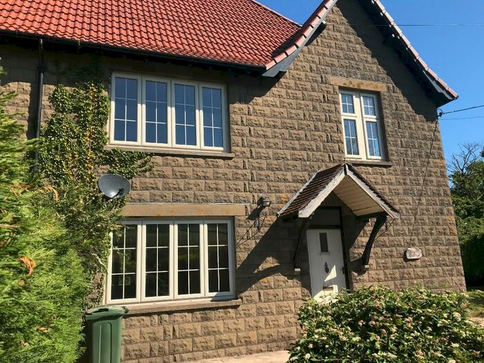 4 Bedroom Semi-Detached House To Rent In Holly Cottage, BS40