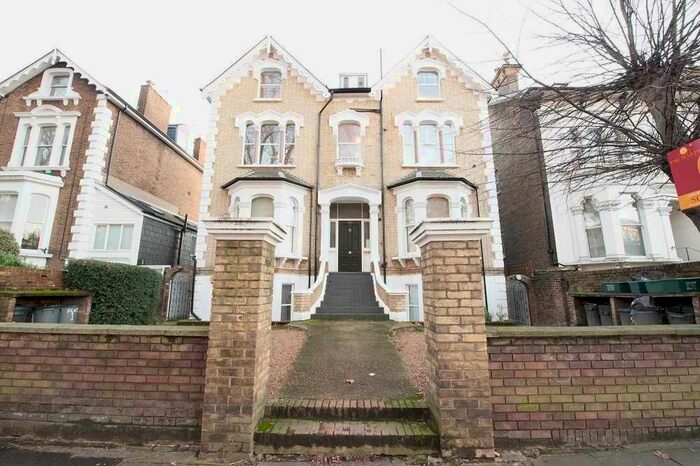 1 Bedroom Flat To Rent In Chiswick High Road, London, W4