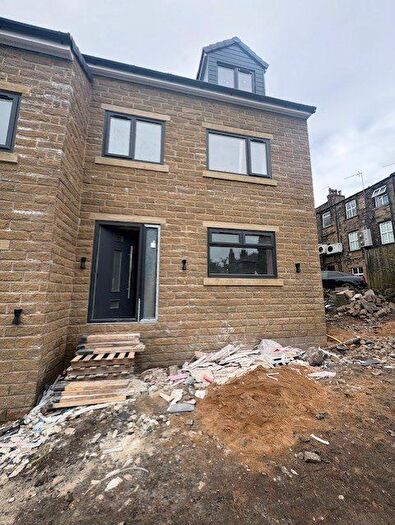 5 Bedroom Semi Detached House For Sale In Inkerman Street, Bradford, BD2