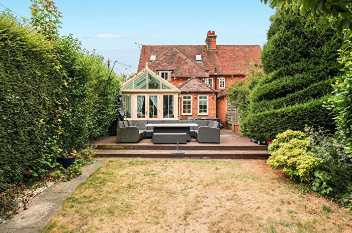 4 Bedroom End Of Terrace House For Sale In King Street, Odiham, Hook, Hampshire, RG29
