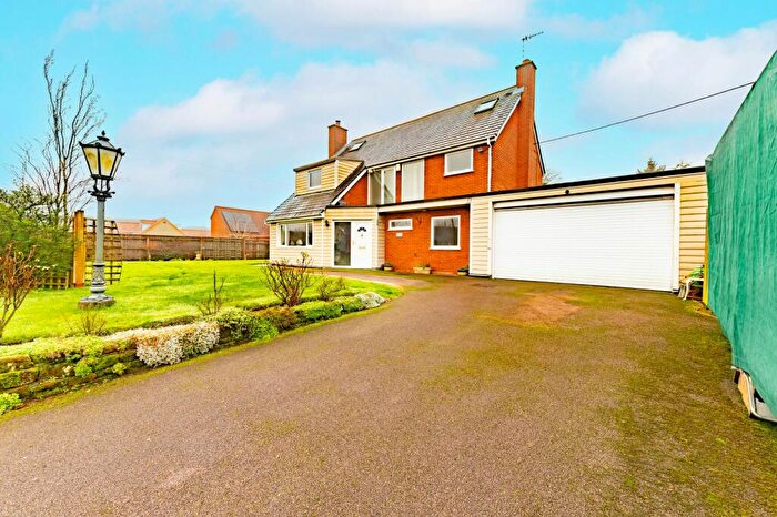 4 Bedroom Detached House For Sale In Station Road, Little Fransham, NR19