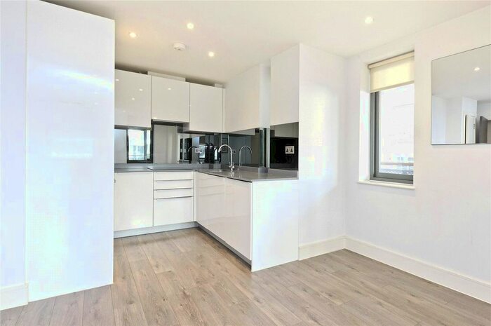 1 Bedroom Flat To Rent In Albany Court, Spring Grove, London, W4