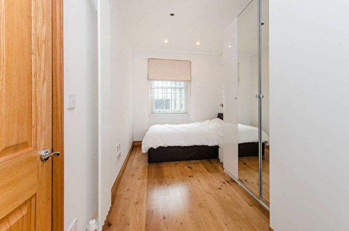 2 Bedroom Flat To Rent In Cromwell Road, South Kensington, London, SW7