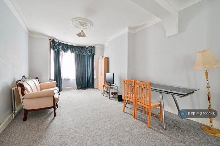 3 Bedroom Terraced House To Rent In Windsor Road, Ilford, IG1