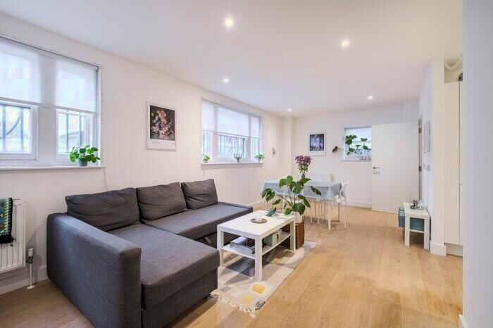 1 Bedroom Flat To Rent In Clyde Square, E14