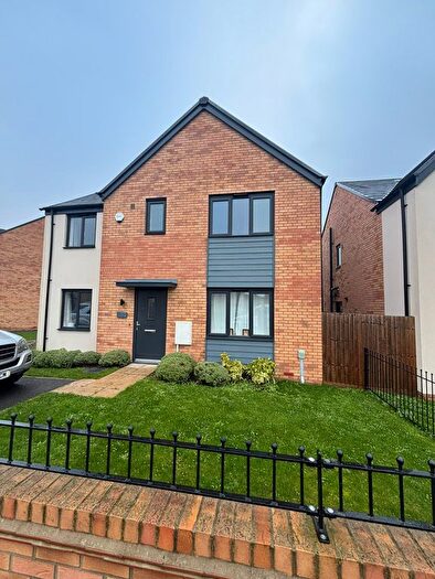 5 Bedroom Property To Rent In Hanwood Park Avenue, Kettering, NN15