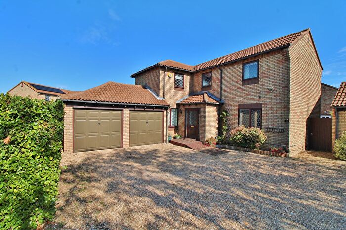 5 Bedroom Detached House For Sale In Blackbird Way, Lee-On-The-Solent, PO13