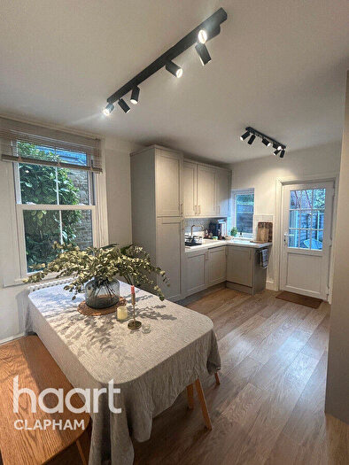 1 Bedroom Apartment To Rent In Cambray Road, London, SW12