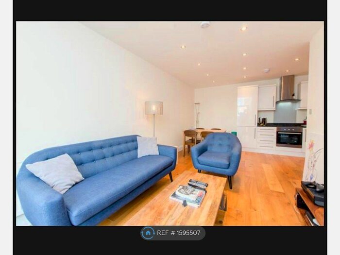 2 Bedroom Flat To Rent In Hermes House, London, SW2