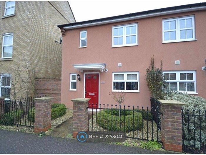 2 Bedroom End Of Terrace House To Rent In Felstead Crescent, Essex, CM24