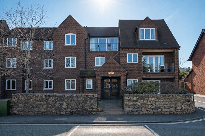 2 Bedroom Apartment For Sale In Hensington Road, Woodstock, OX20