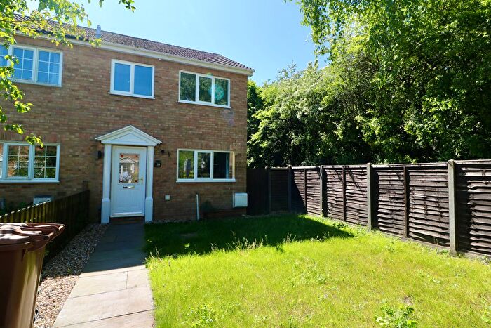 1 Bedroom Semi-Detached House To Rent In Newton Way, Tongham, GU10