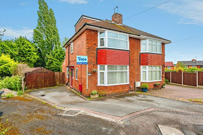 3 Bedroom Semi-Detached House For Sale In Westleigh Avenue, Derby, DE22