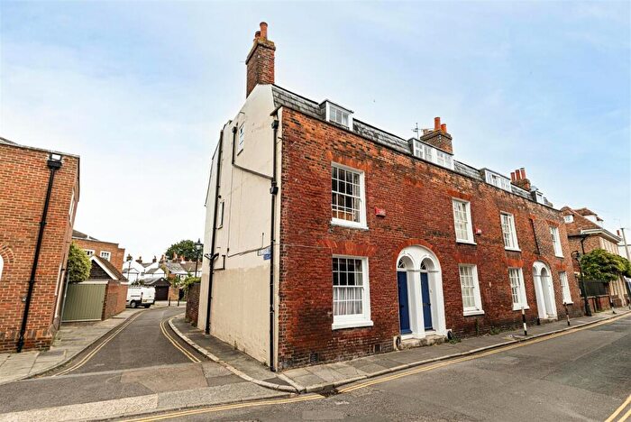 3 Bedroom End Of Terrace House For Sale In King Street, Canterbury, CT1