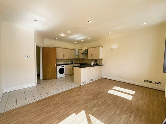 1 Bedroom Flat To Rent In Dagmar Road, Alexandra Park, N22