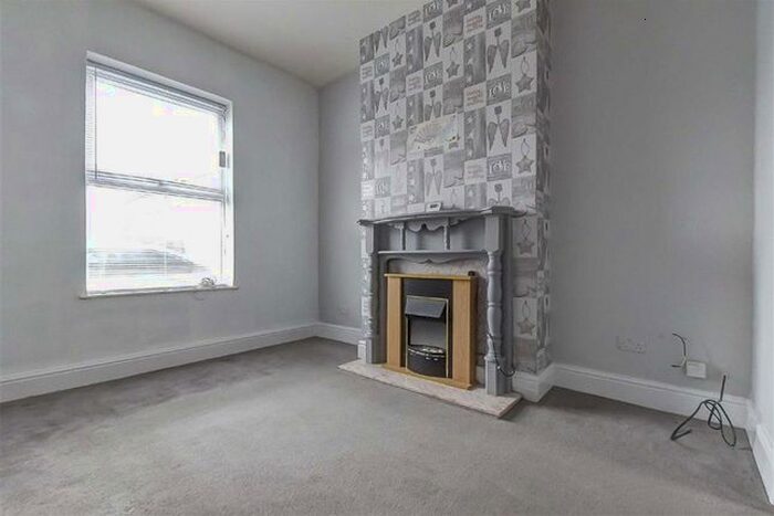 3 Bedroom Terraced House To Rent In Abbey Street, Hull, HU9