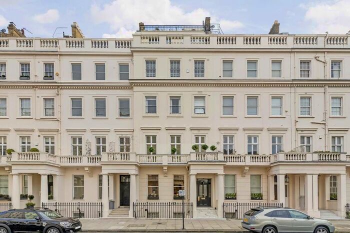 3 Bedroom Flat To Rent In Eaton Place, London, SW1X