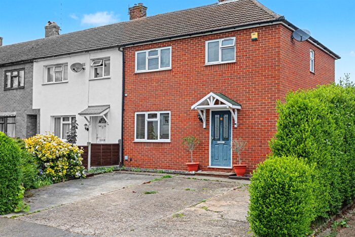 3 Bedroom End Of Terrace House For Sale In Meadow Road, Rettendon Common, Chelmsford, CM3