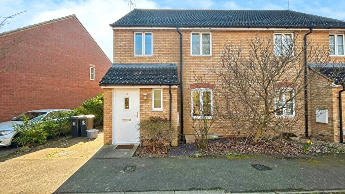 3 Bedroom Semi-Detached House To Rent In Roman Way, Waltham Abbey, EN9