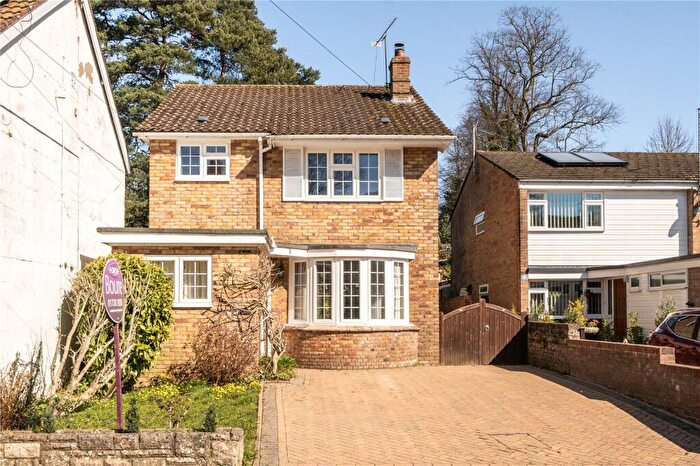4 Bedroom Detached House For Sale In Madeline Road, Petersfield, Hampshire, GU31
