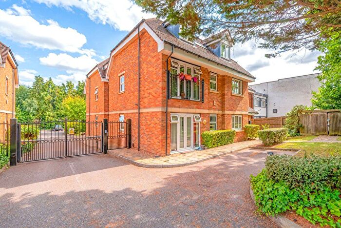 1 Bedroom Flat For Sale In St. Albans Road, Watford, Hertfordshire, WD25