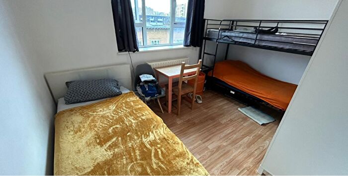 2 Bedroom Flat To Rent In Ernest Street, London, E1