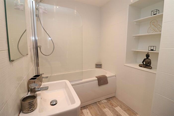 3 Bedroom Terraced House To Rent In Queen Victoria Street, Blackburn, BB2