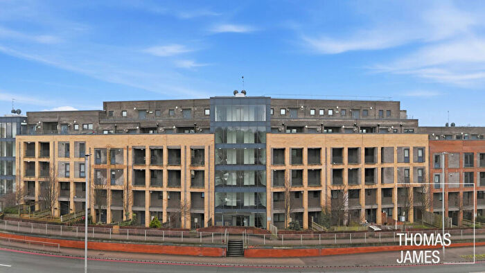 2 Bedroom Flat For Sale In Coral Court, Arnos Grove, N11
