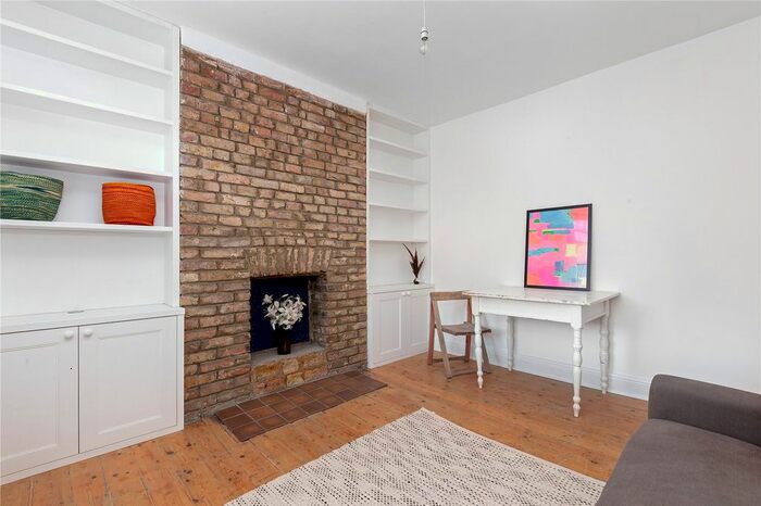 2 Bedroom Flat To Rent In Queenstown Road, London SW8