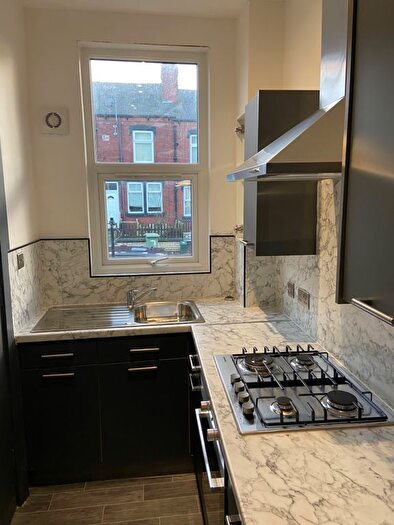 3 Bedroom Terraced House To Rent In Euston Mount, LS11