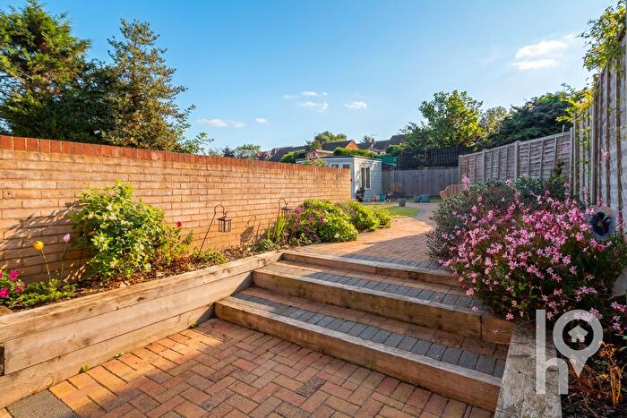 3 Bedroom Semi-Detached House For Sale In Minster Road, Minster, ME12