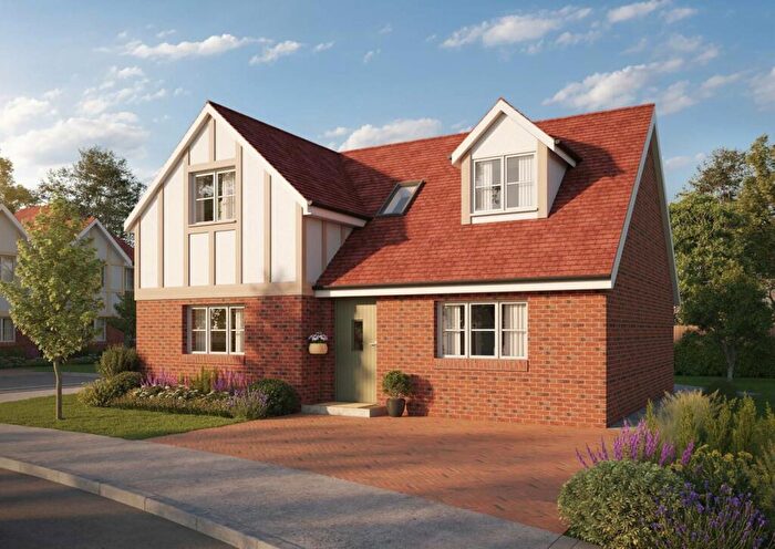 3 Bedroom Detached House For Sale In Willamette Close, Oregon Square, Orpington, BR6