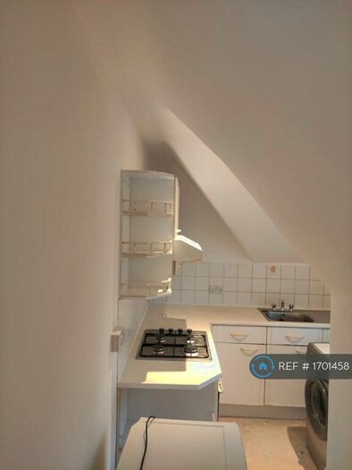 1 Bedroom Flat To Rent In Hervey Close, London, N3