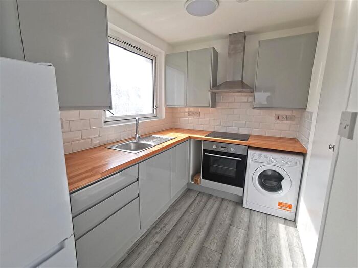 1 Bedroom Property To Rent In Hornsey Road, London, N7
