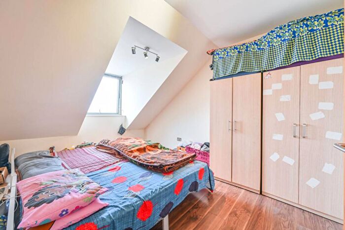 3 Bedroom Flat For Sale In Ealing Road, Wembley, HA0