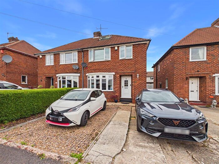 3 Bedroom Semi-detached House For Sale In Robert Close, Unstone, Dronfield, S18