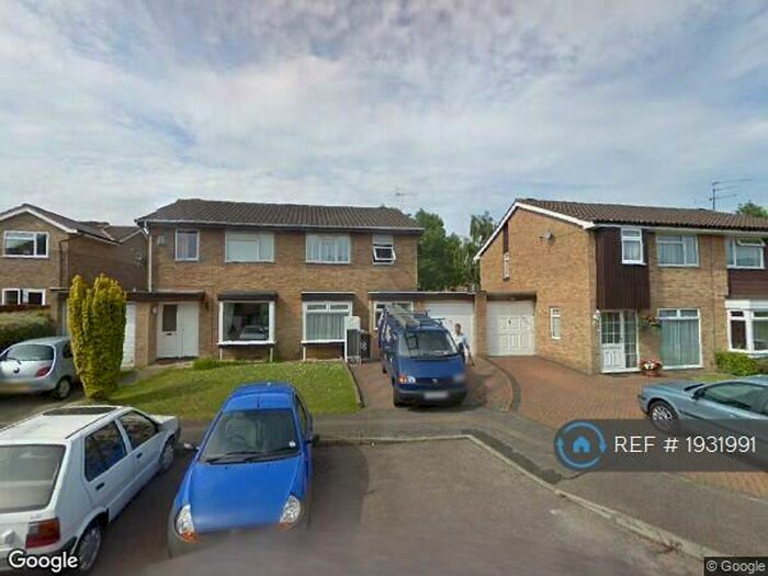 3 Bedroom Semi-Detached House To Rent In Crabtree Dell, Letchworth Garden City, SG6