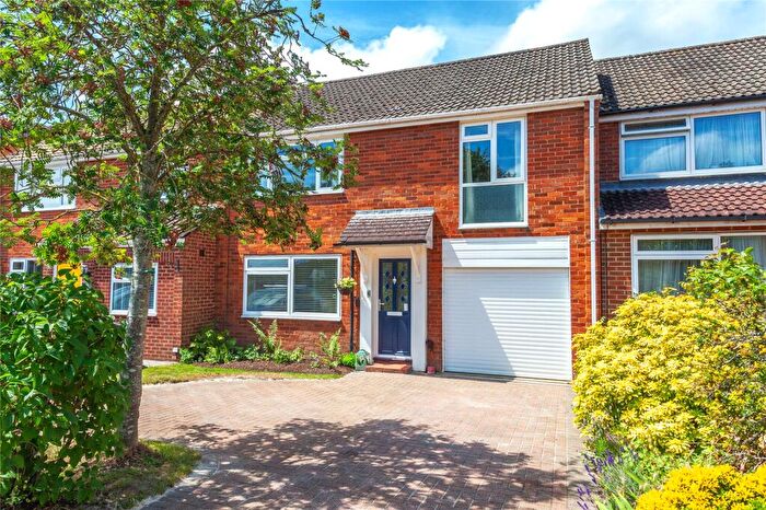 4 Bedroom Terraced House For Sale In Colleton Drive, Twyford, Berkshire, RG10