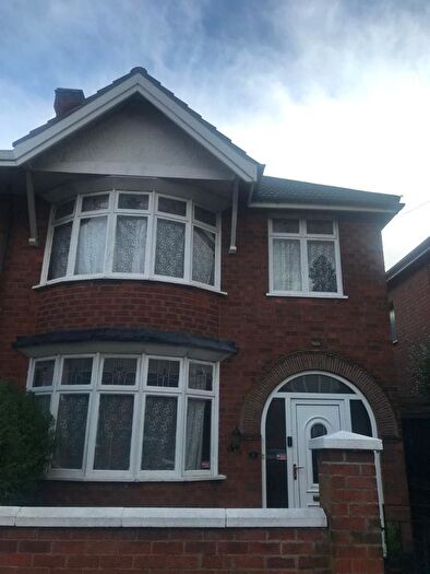 3 Bedroom Semi-Detached House To Rent In Dixon Drive, Leicester, LE2