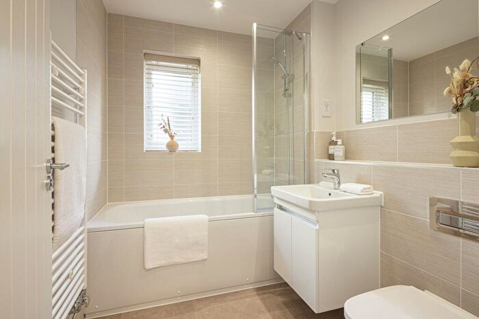 3 Bedroom Semi-Detached House For Sale In Willington Down, Lady Grove, Didcot, OX11