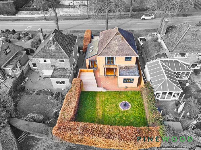 4 Bedroom Detached House For Sale In Langer Lane, Chesterfield, Derbyshire, S40