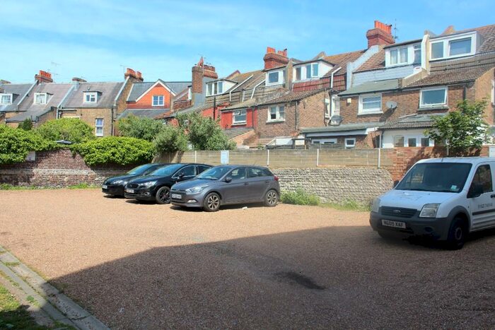 Flat To Rent In Langney Road, Eastbourne, East Sussex, BN22