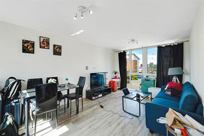 1 Bedroom Apartment For Sale In Felixstowe Court, North Woolwich, E16
