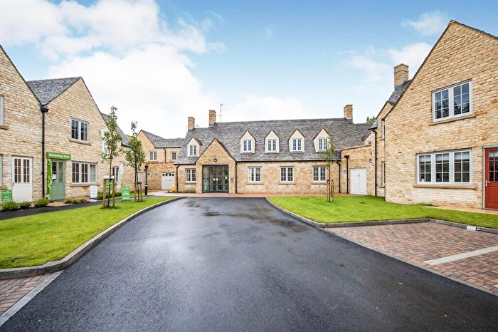 2 Bedroom Apartment For Sale In Hawkesbury Place, Fosseway, Stow On The Wold, GL54