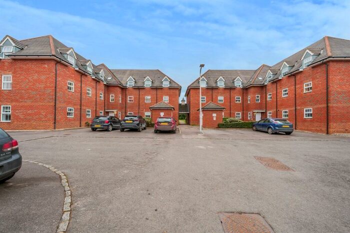 2 Bedroom Apartment To Rent In Monarch Drive, Shinfield, Reading, RG2