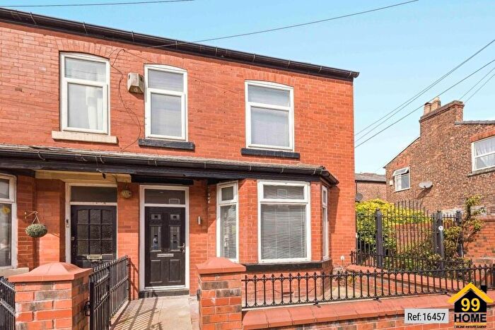 3 Bedroom End Of Terrace House To Rent In Kennedy Road, Salford, Greater Manchester, M5