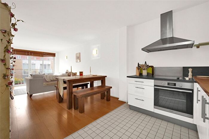 1 Bedroom Flat For Sale In Narrow Street, London, E14